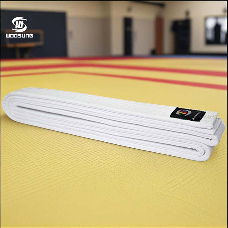 Cinturón blanco karate