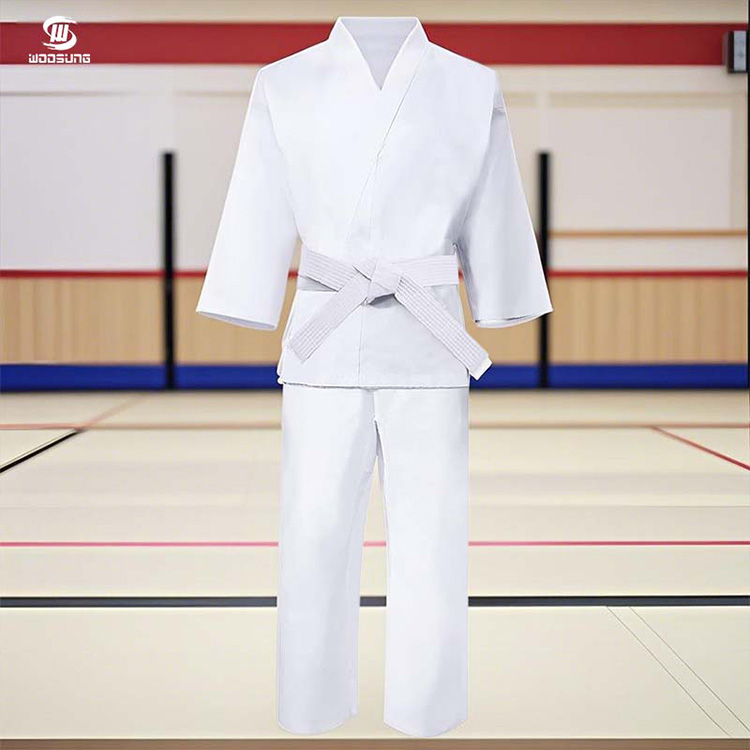 Uniforme de karate super ligero