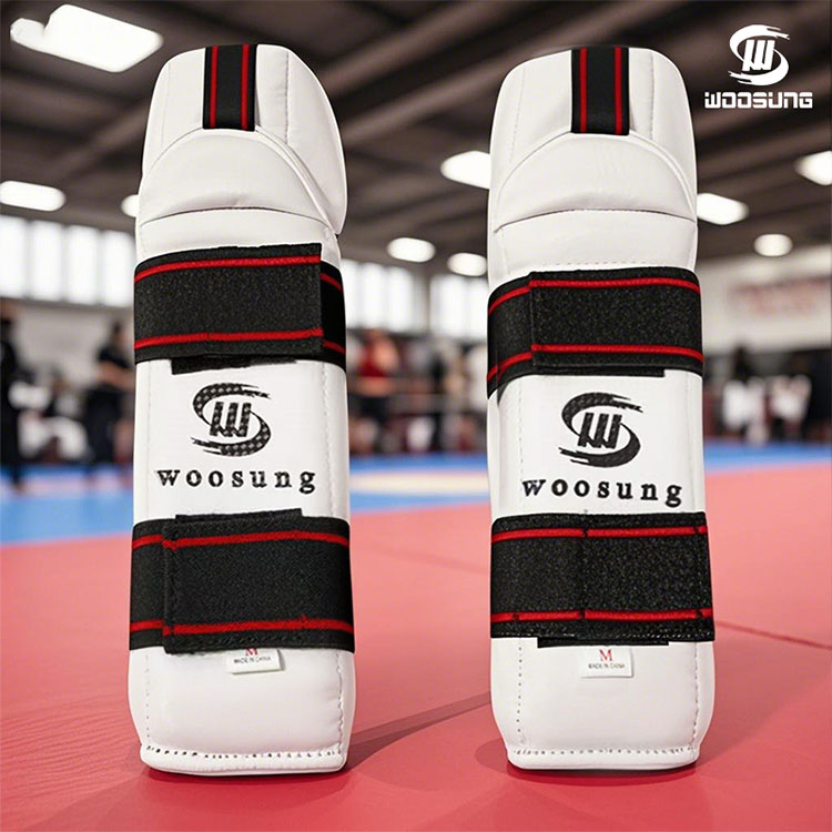 Guardia de brazos de taekwondo con codo
