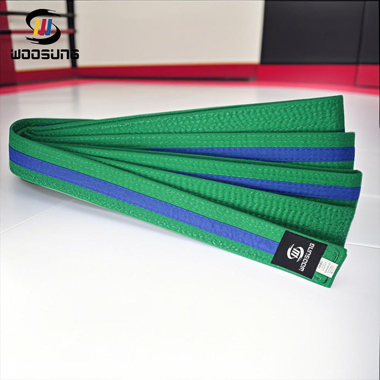 Cinturón de rayas de taekwondo